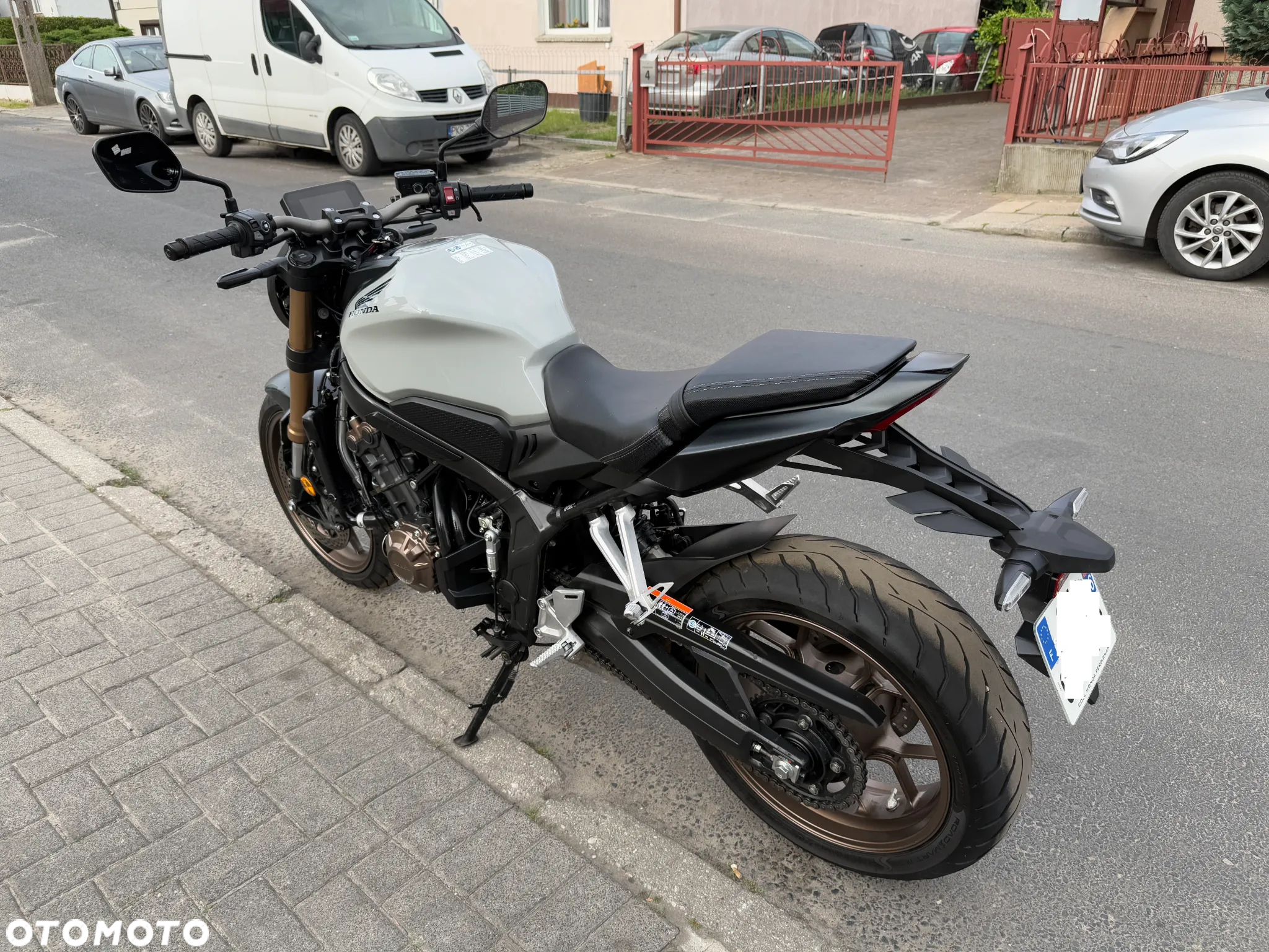 Honda CB - 4