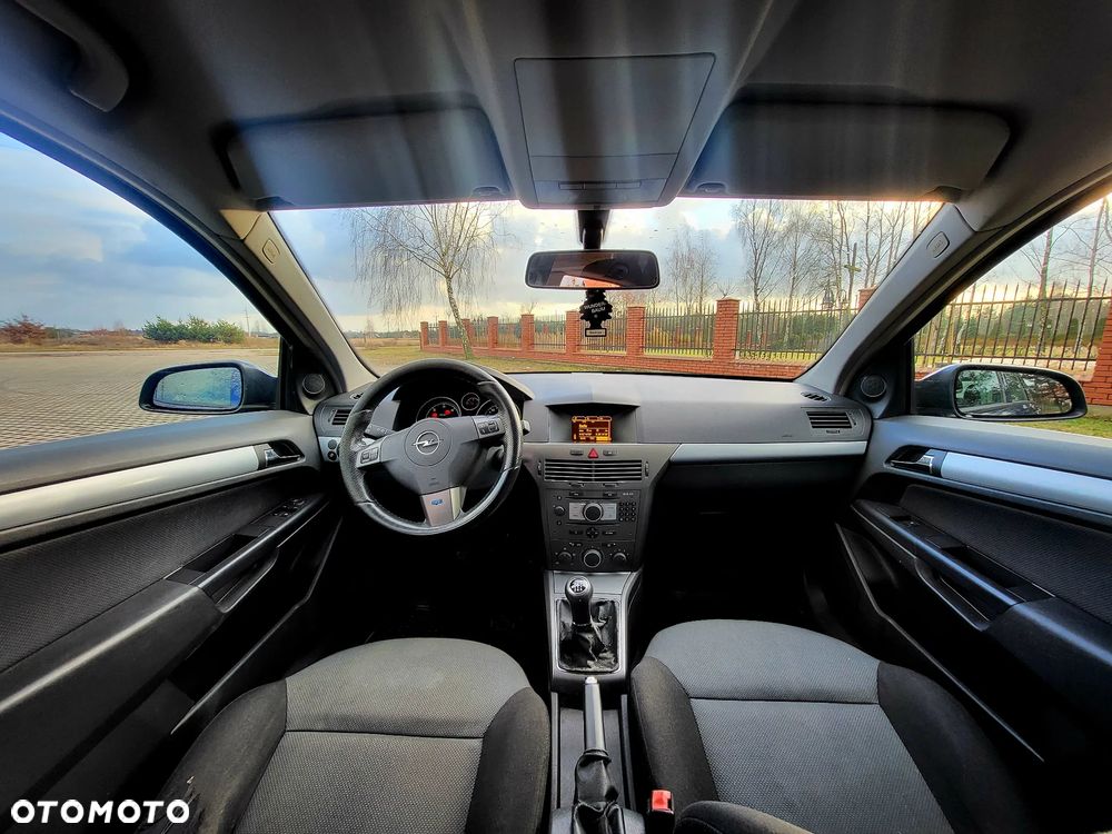 Opel Astra 1.7 CDTI Cosmo - 11