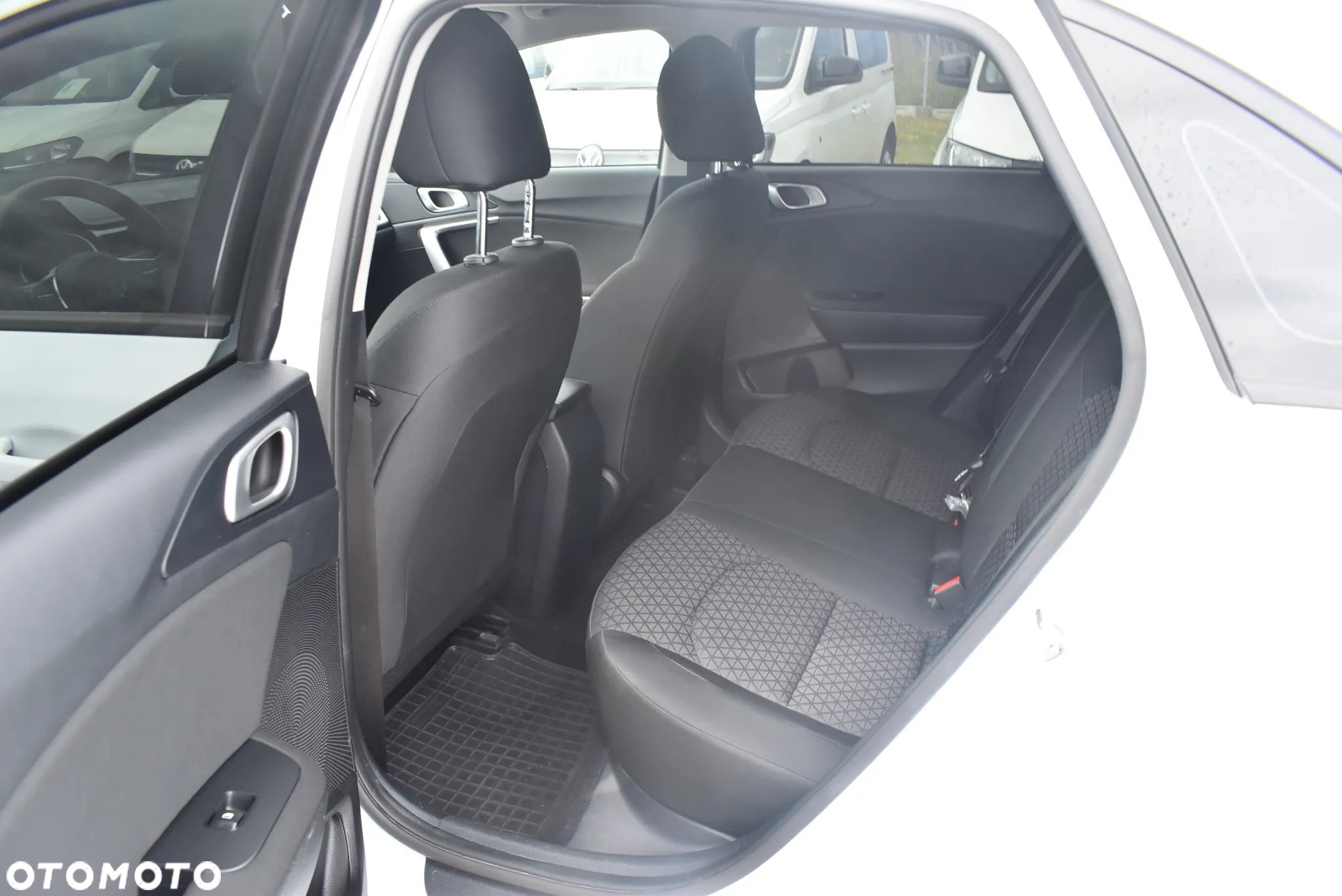 Kia Ceed 1.0 T-GDI S - 12