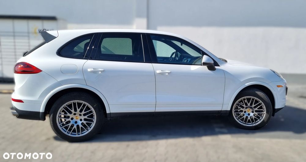 Porsche Cayenne Platinum Edition - 9