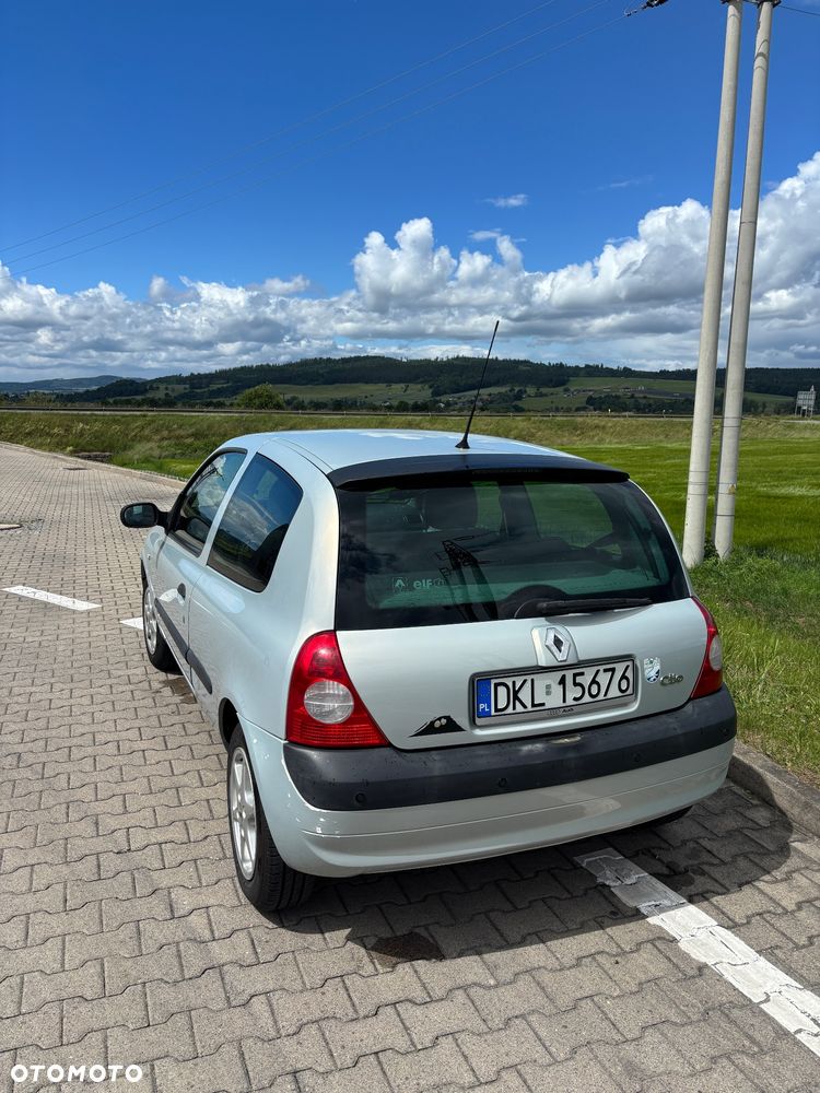 Renault Clio 1.2 16V Emotion - 3