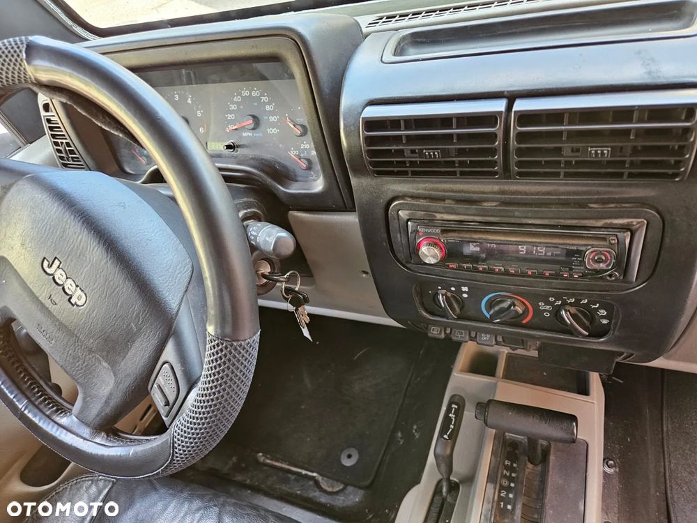 Jeep Wrangler 4.0 Sport - 11