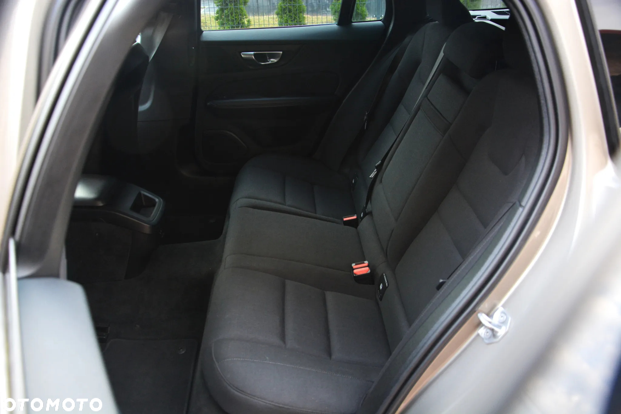 Volvo V60 B3 B Geartronic Momentum Pro - 21