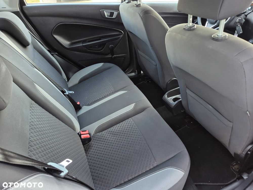 Ford Fiesta 1.25 Titanium X - 26