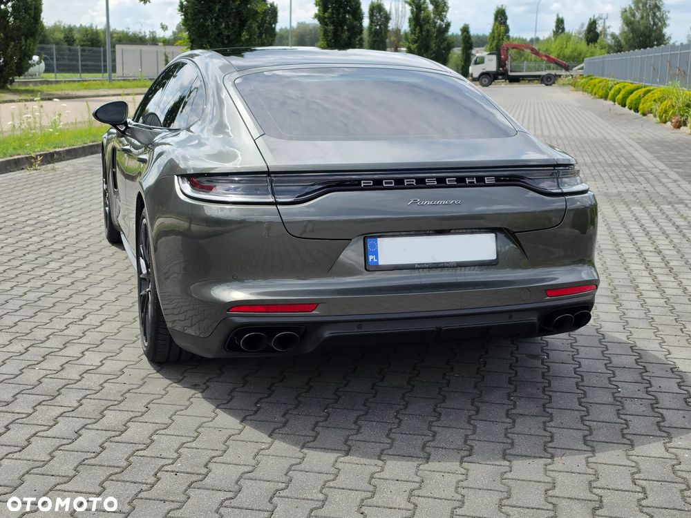 Porsche Panamera 4 Platinum Edition - 11