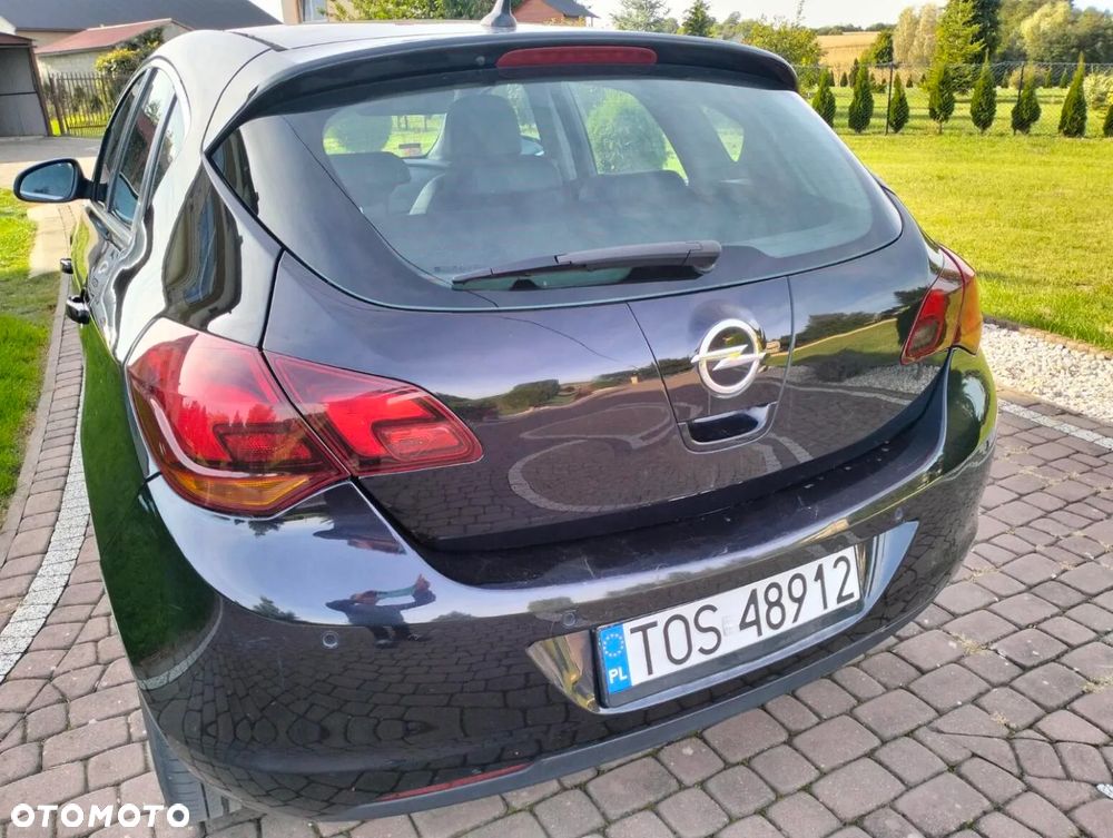 Opel Astra IV 1.7 CDTI Cosmo - 12