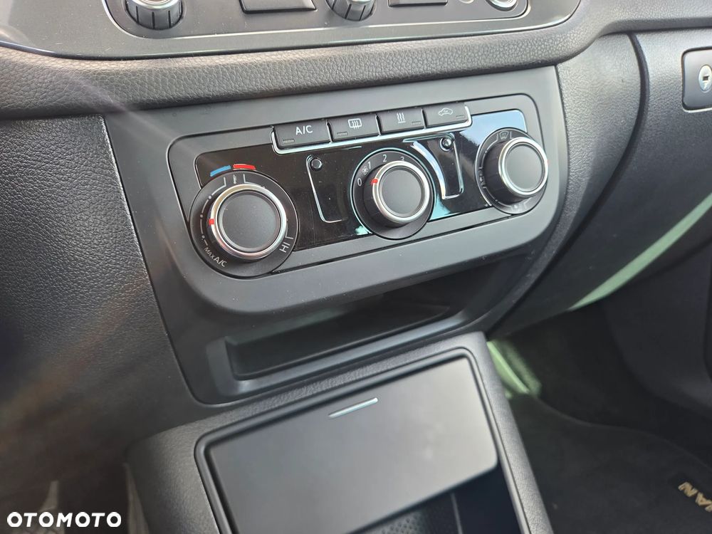 Volkswagen Tiguan 2.0 TDI DPF 4Motion BlueMotion Technology DSG Lounge Sport & Style - 22