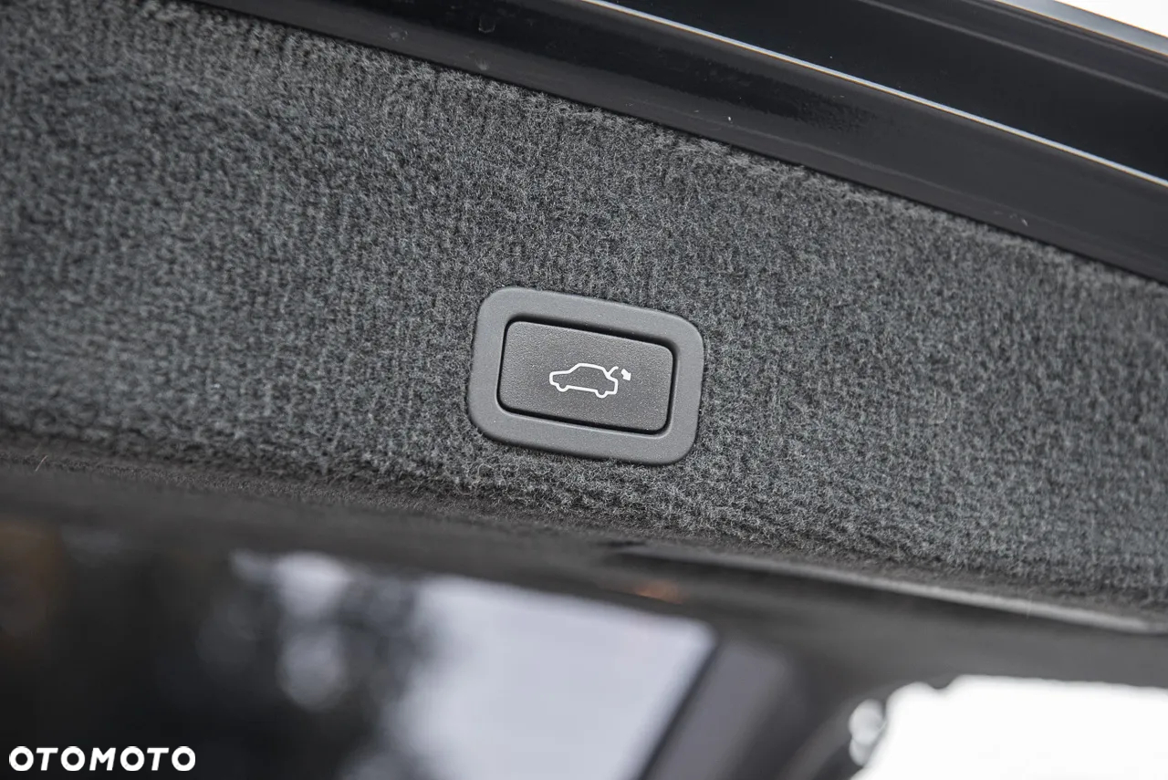 Volvo XC 60 D4 Momentum - 30