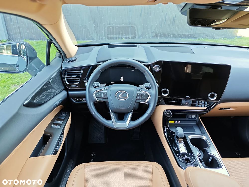 Lexus NX 350h Omotenashi AWD - 17