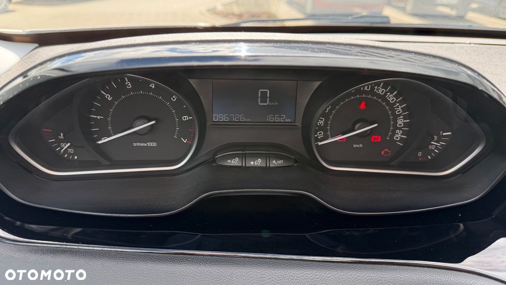 Peugeot 208 1.2 PureTech Active - 13