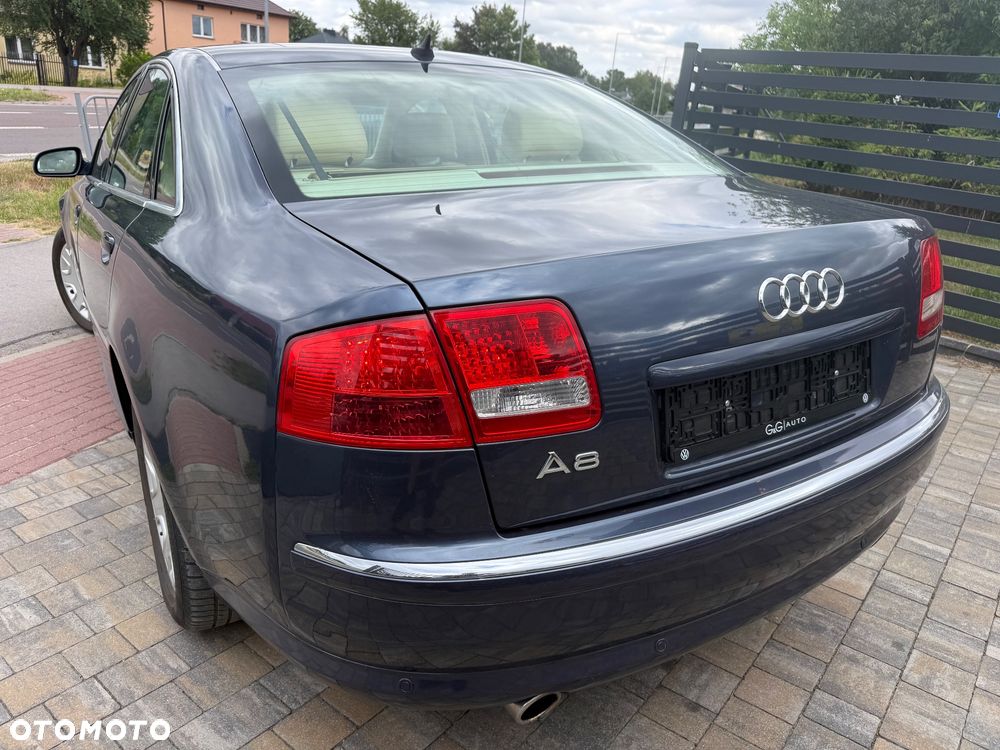 Audi A8 4.2 Quattro - 4