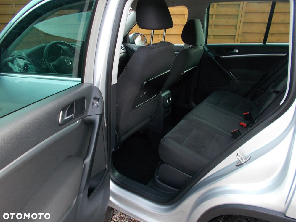 Volkswagen Tiguan 2.0 TDI Perfectline R-Style - 11