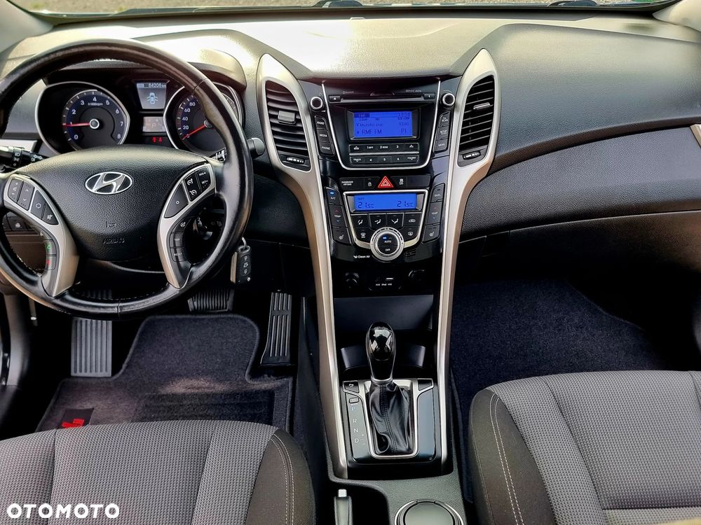 Hyundai i30 Kombi 1.6 GDi DCT Style - 18