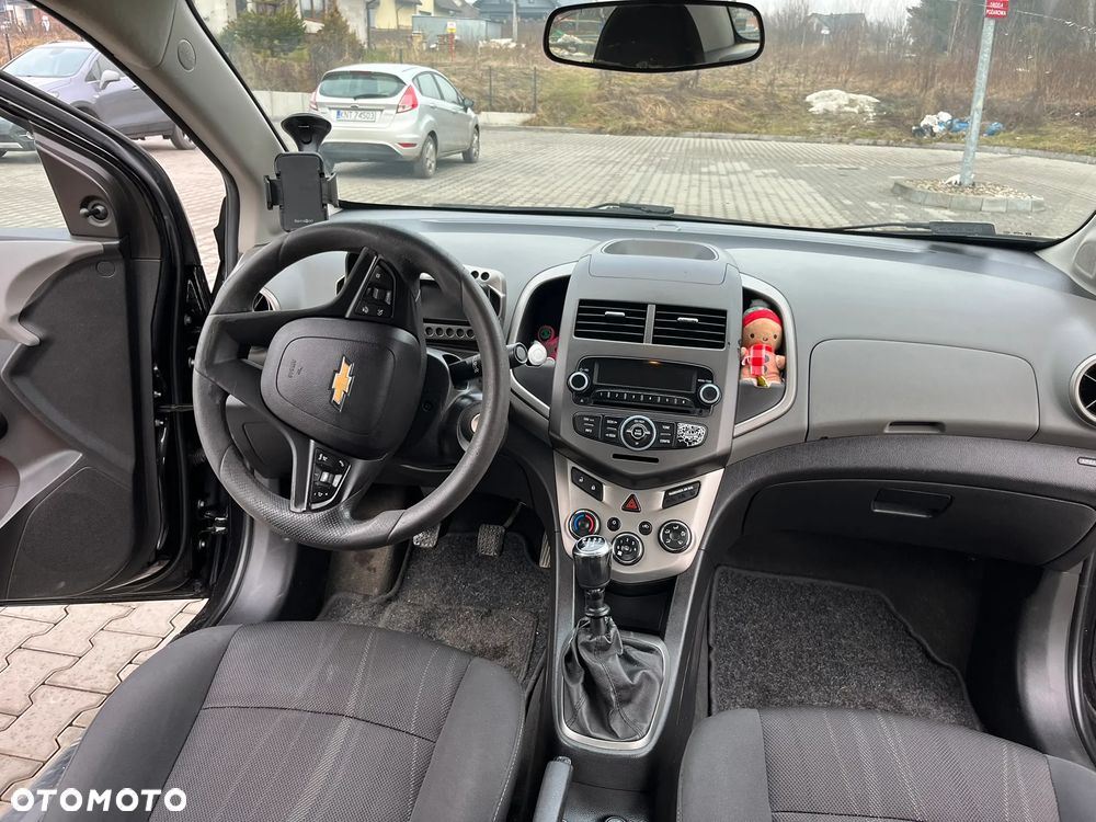 Chevrolet Aveo - 10