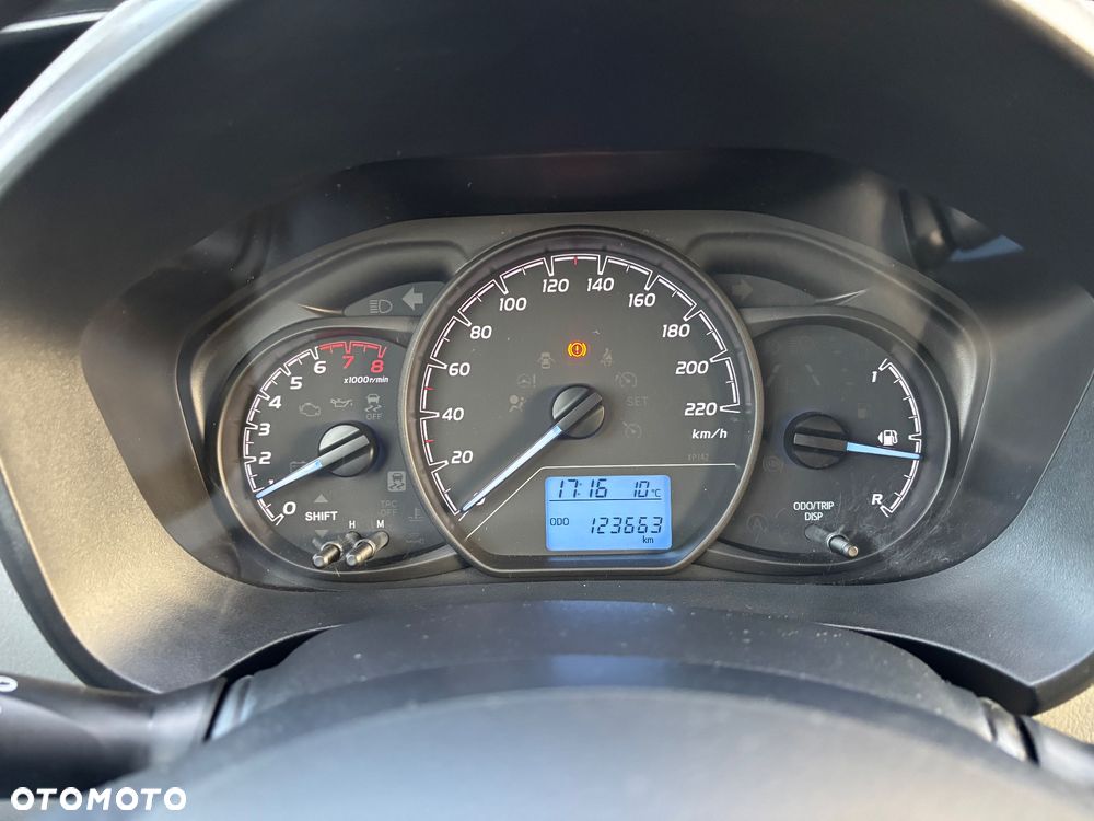 Toyota Yaris 1.5 Active - 26