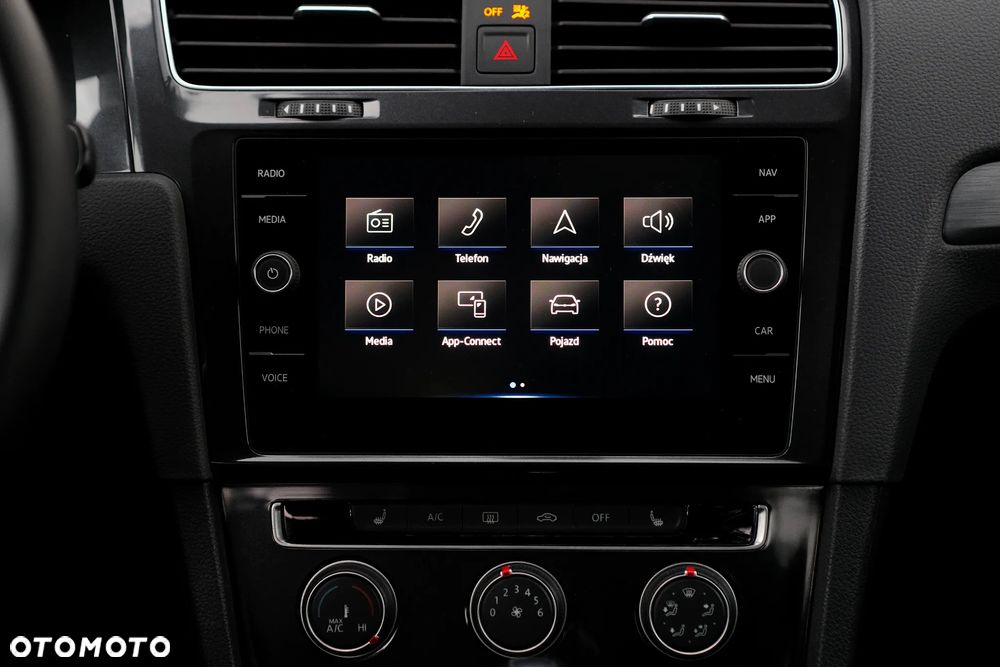 Volkswagen Golf - 25