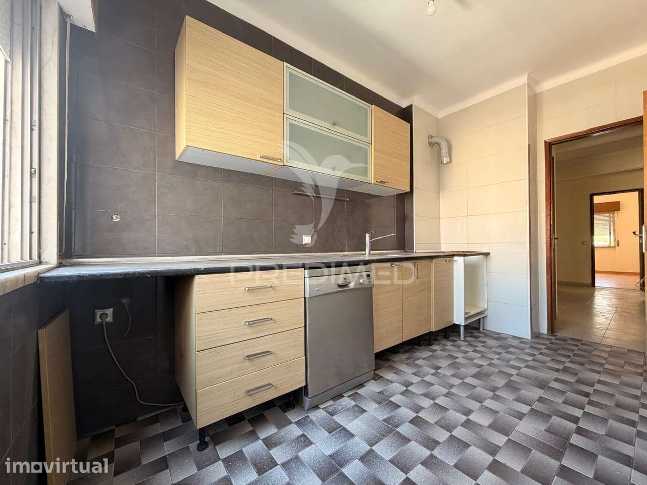 Arrenda-se apartamento T3 no centro de Setúbal - Grande imagem: 2/36