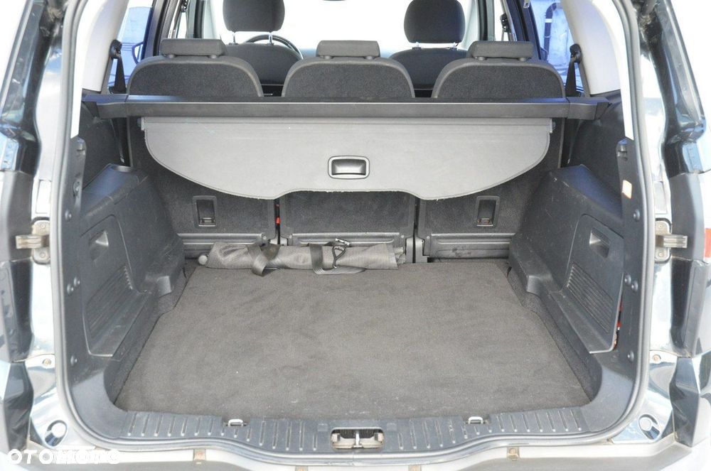 Ford S-Max - 18