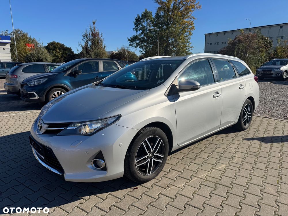Toyota Auris 1.6 Premium - 5