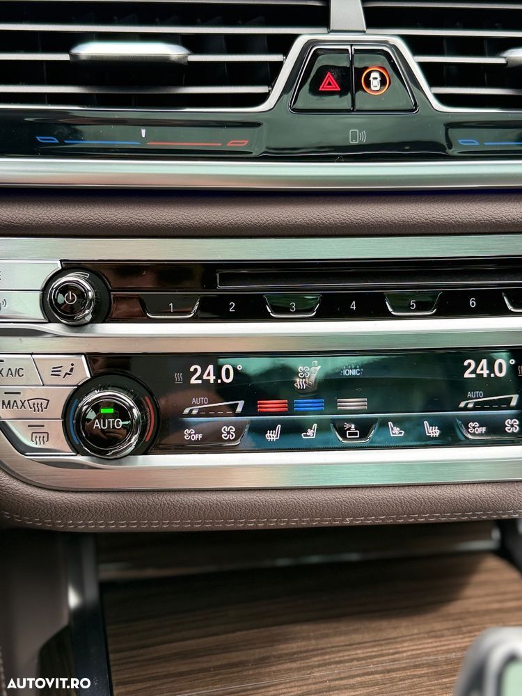 BMW Seria 7 740d xDrive - 25
