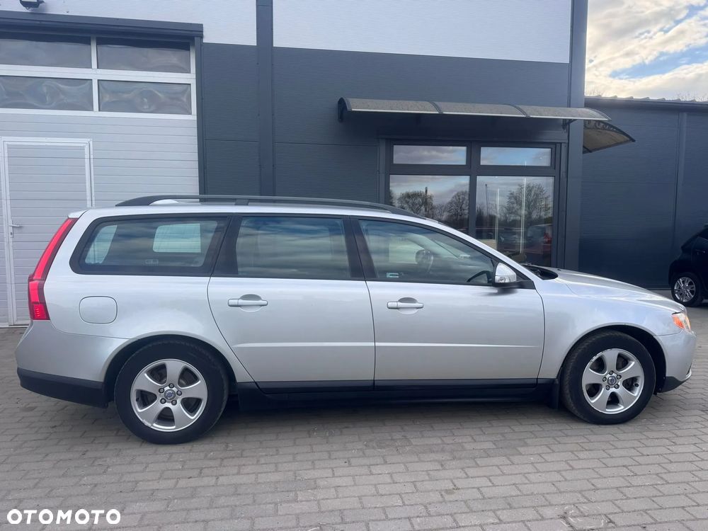 Volvo V70 2.5T Summum - 16
