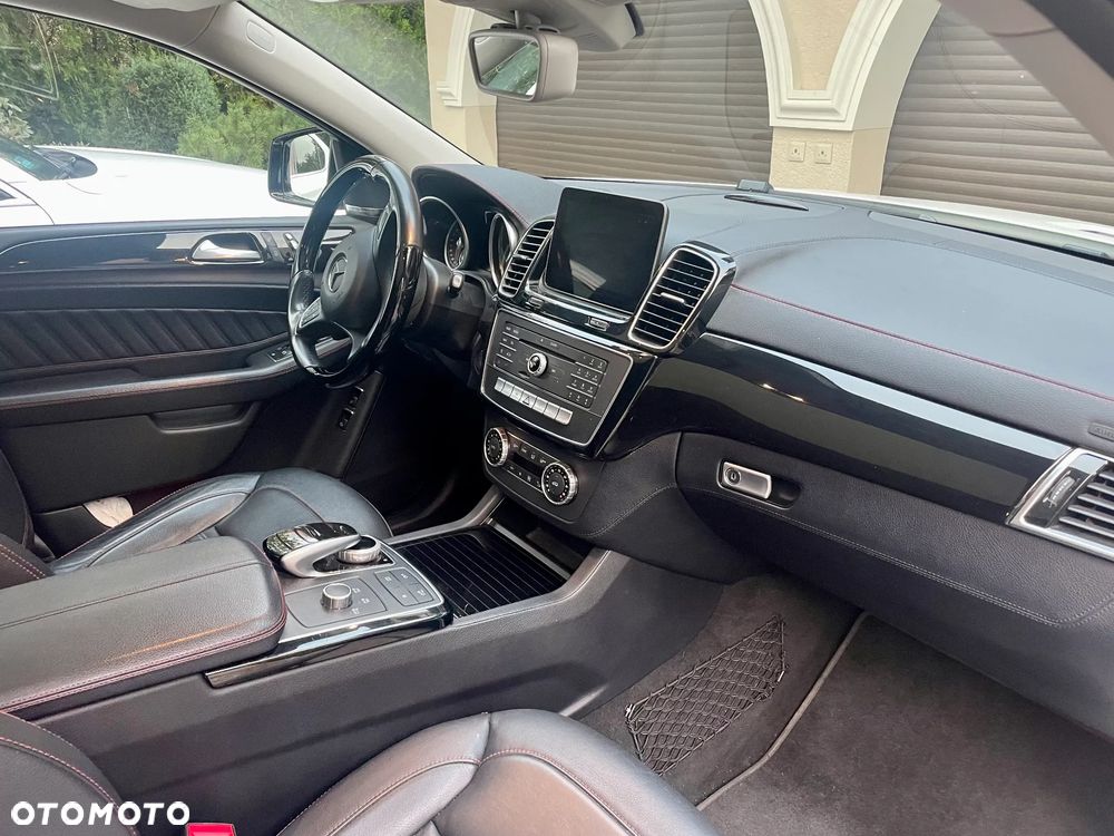 Mercedes-Benz GLE - 14