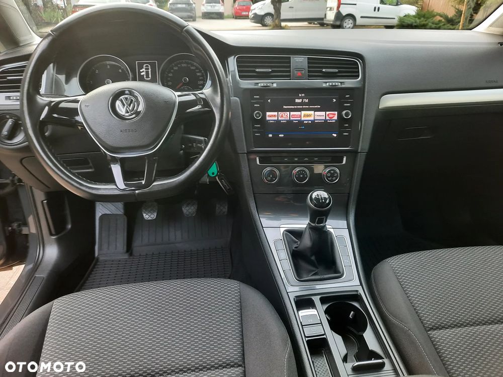 Volkswagen Golf - 16