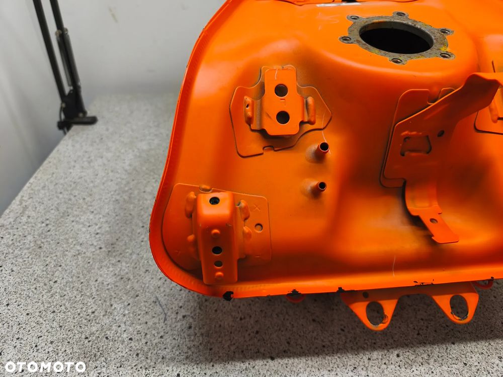 Bak, zbiornik paliwa KTM 390 Duke 24- - 30