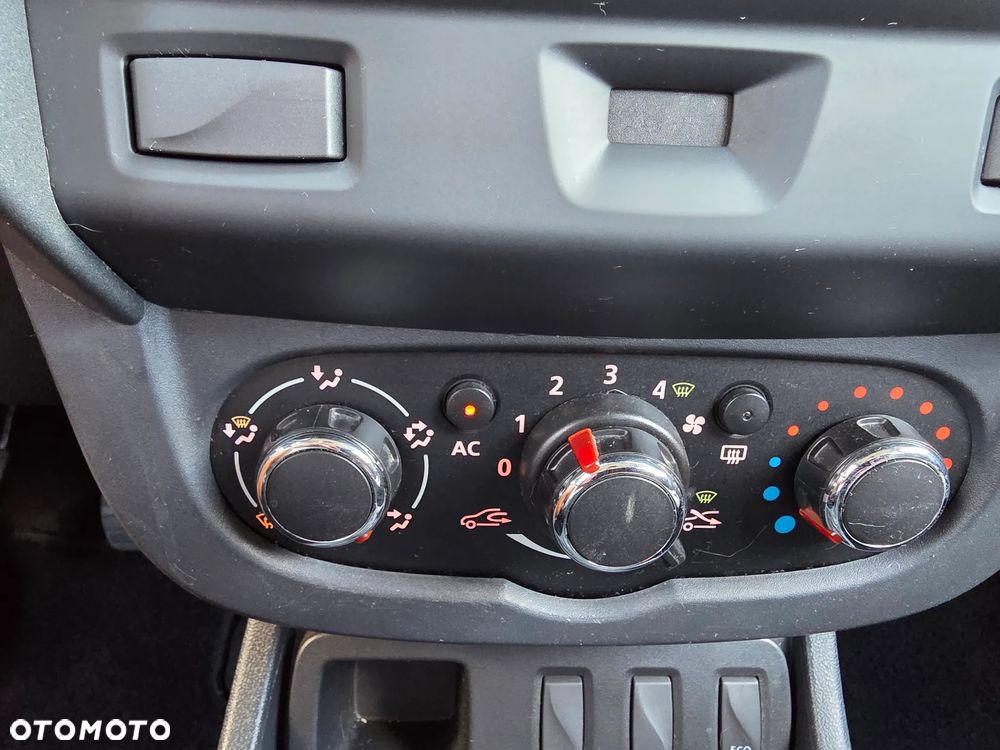 Dacia Duster 1.6 16V 105 4x2 Essentiel - 11
