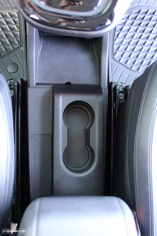 Mercedes-Benz T 180 d Auto Progressive - 37