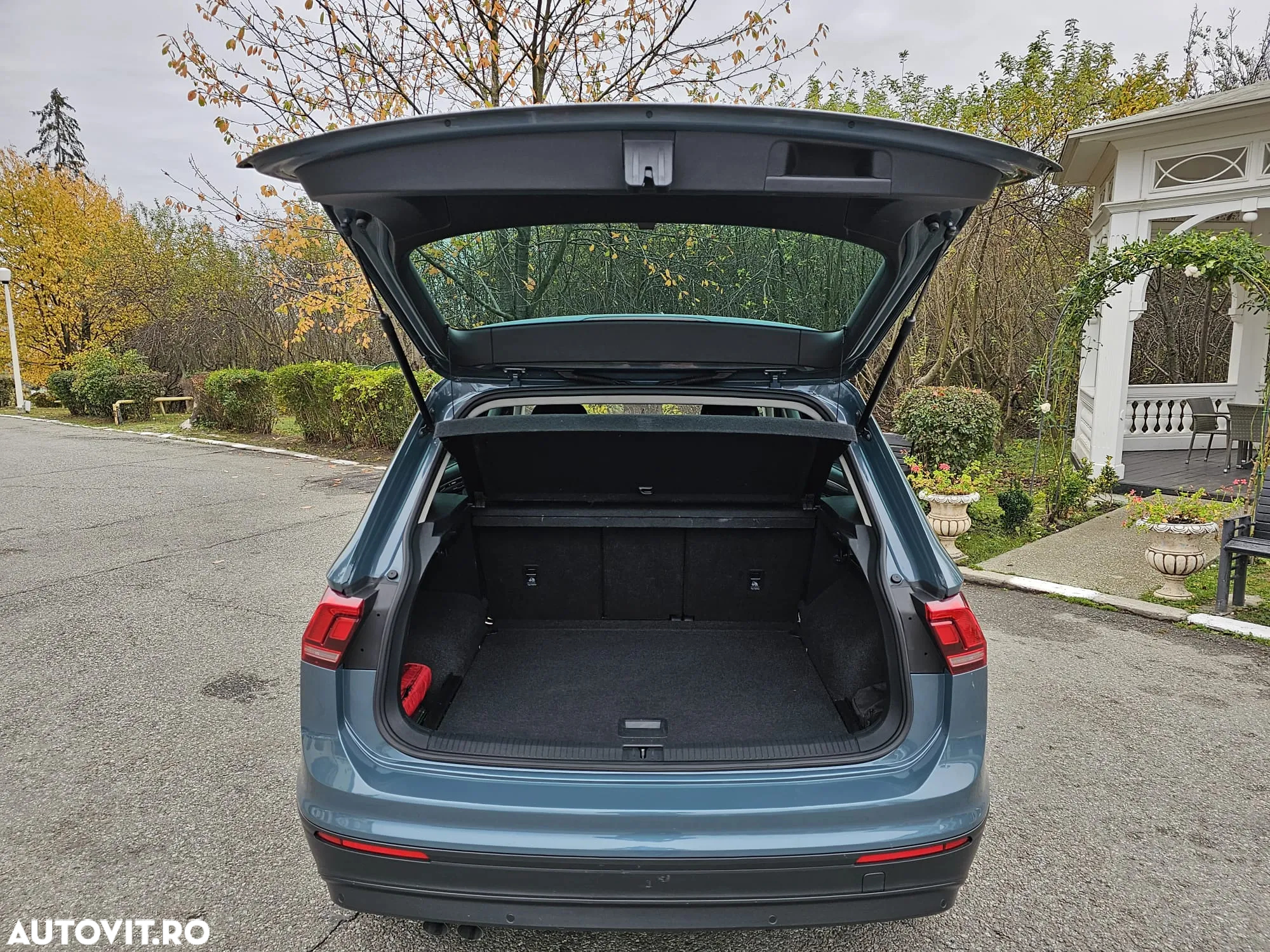 Volkswagen Tiguan 2.0 TDI SCR DSG IQ.DRIVE - 8