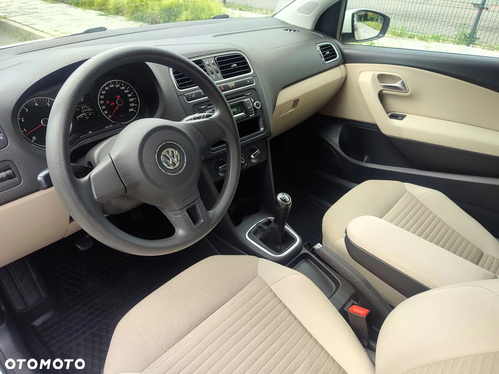 Volkswagen Polo - 16
