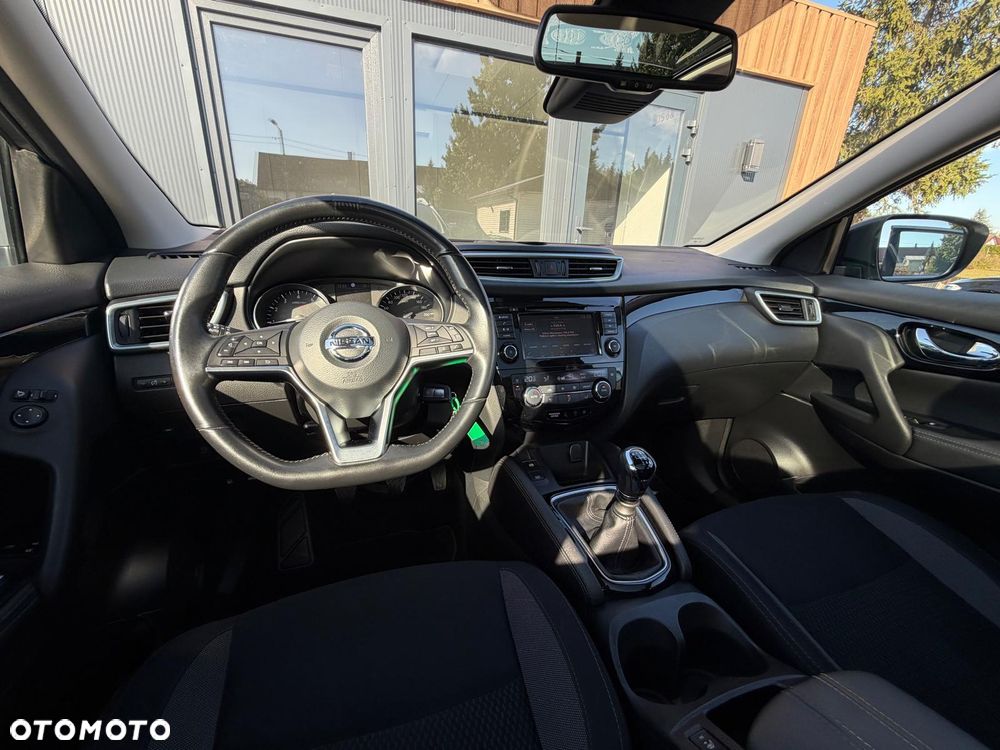 Nissan Qashqai 1.3 DIG-T N-Connecta EU6d - 28