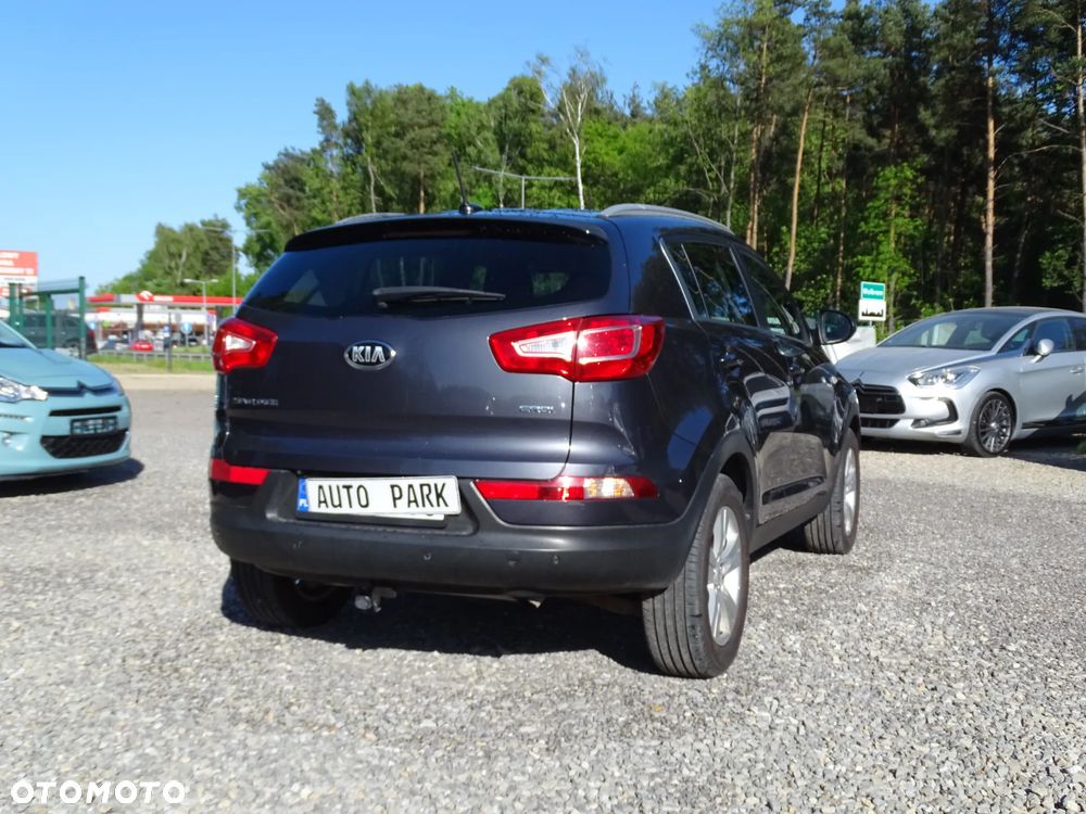 Kia Sportage 1.7 CRDI 2WD ISG Dream-Team Edition - 11