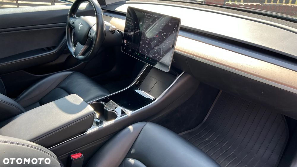 Tesla Model 3 Langstreckenbatterie Allradantrieb Dual Motor Performance - 8