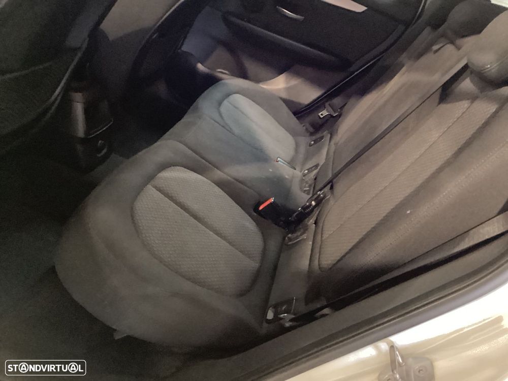 BMW 216 Active Tourer d - 8