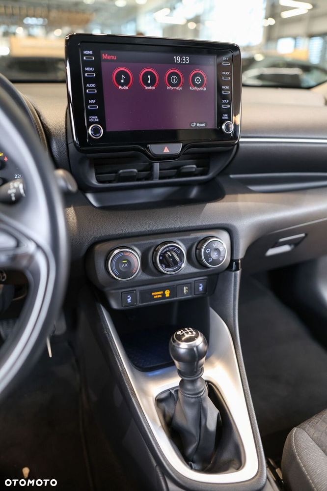 Toyota Yaris - 18