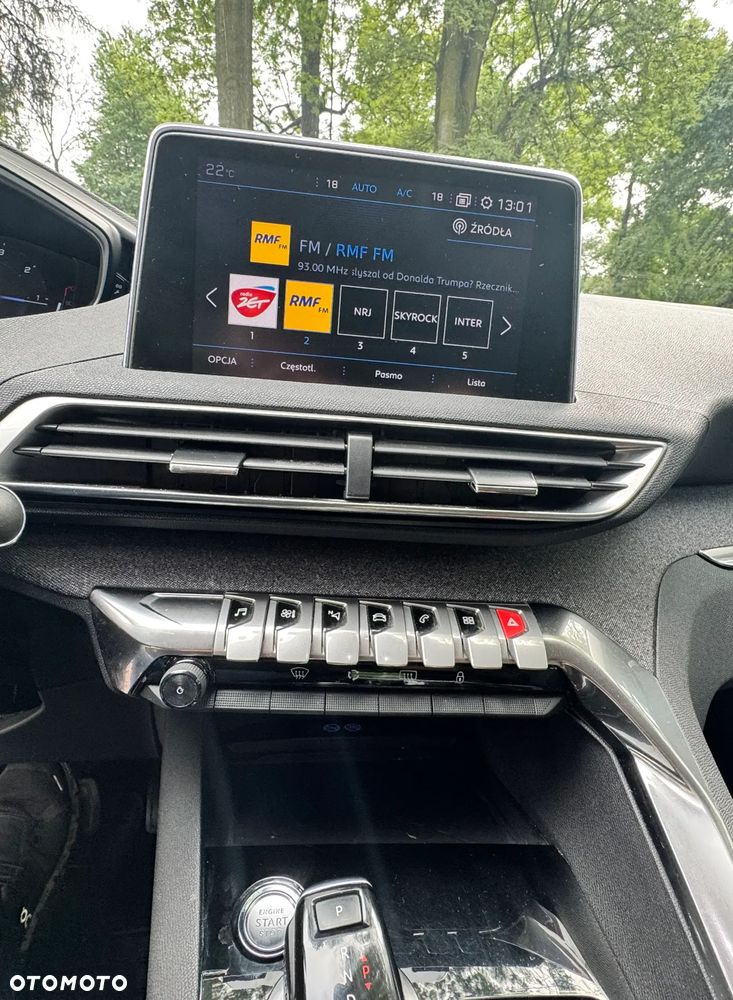 Peugeot 3008 1.5 BlueHDi Allure S&S EAT8 - 23