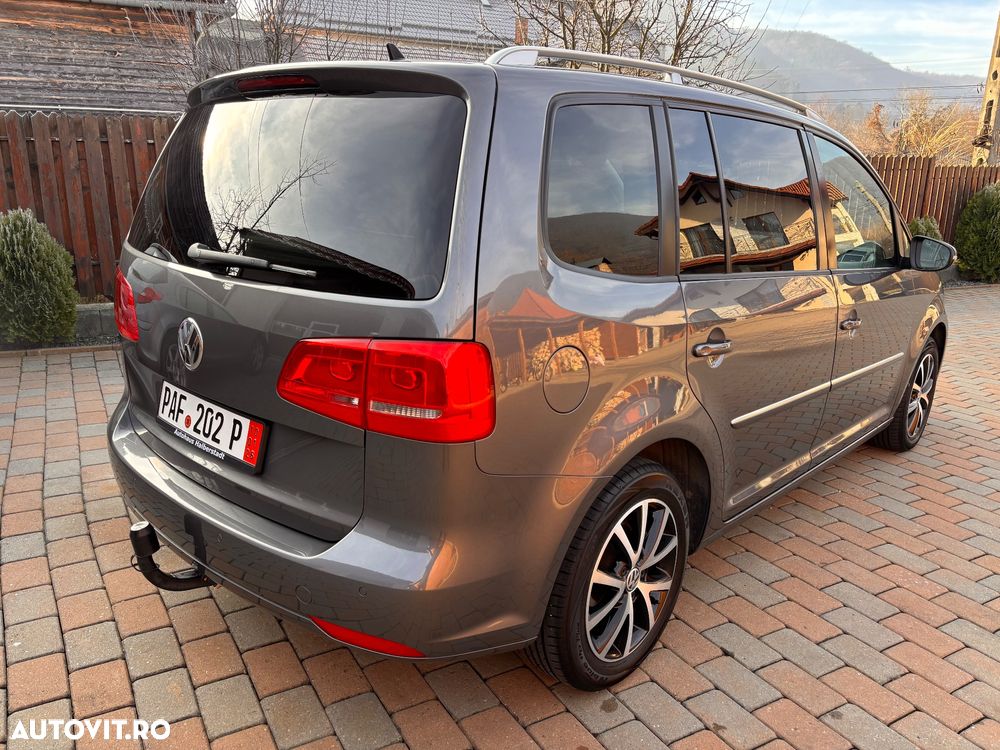 Volkswagen Touran 2.0 TDI DPF Highline - 3