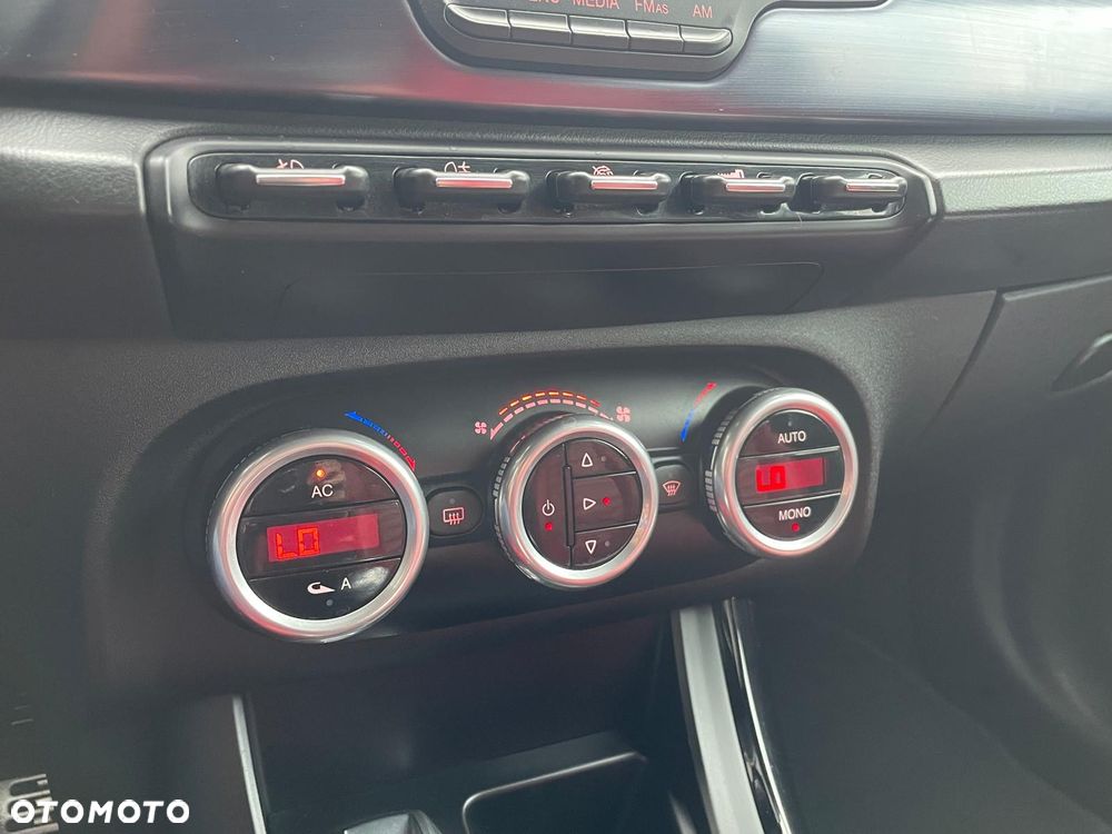 Alfa Romeo Giulietta 1.4 TB 16V Multiair Collezione - 26