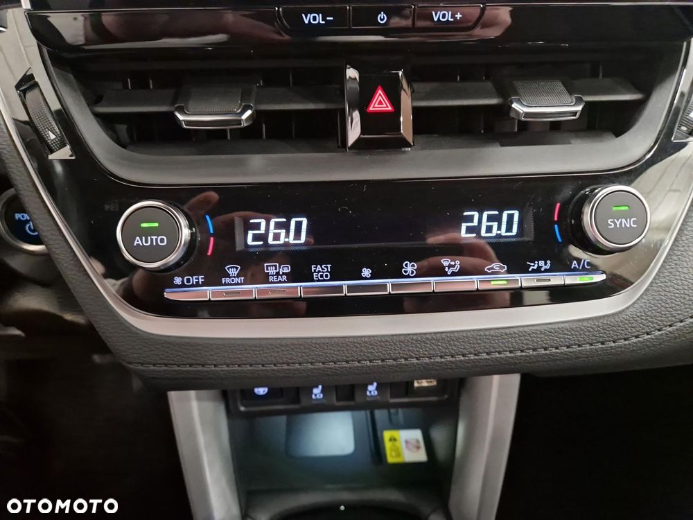 Toyota Corolla Cross 2.0 Hybrid Style - 17