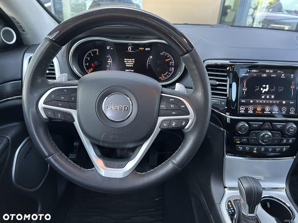 Jeep Grand Cherokee - 21