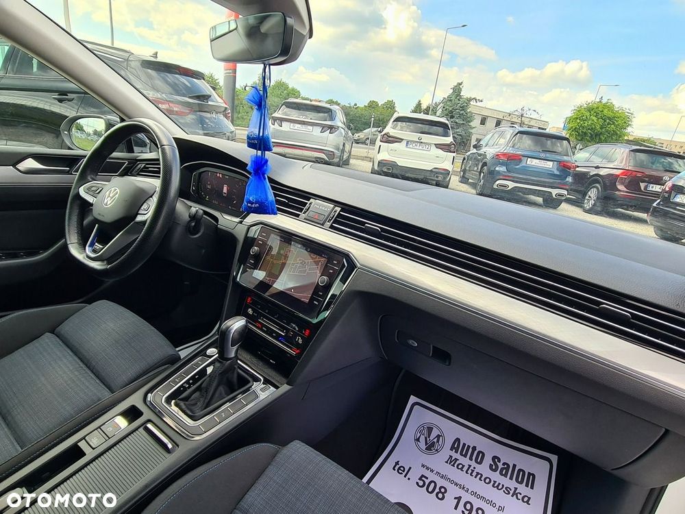Volkswagen Passat - 39