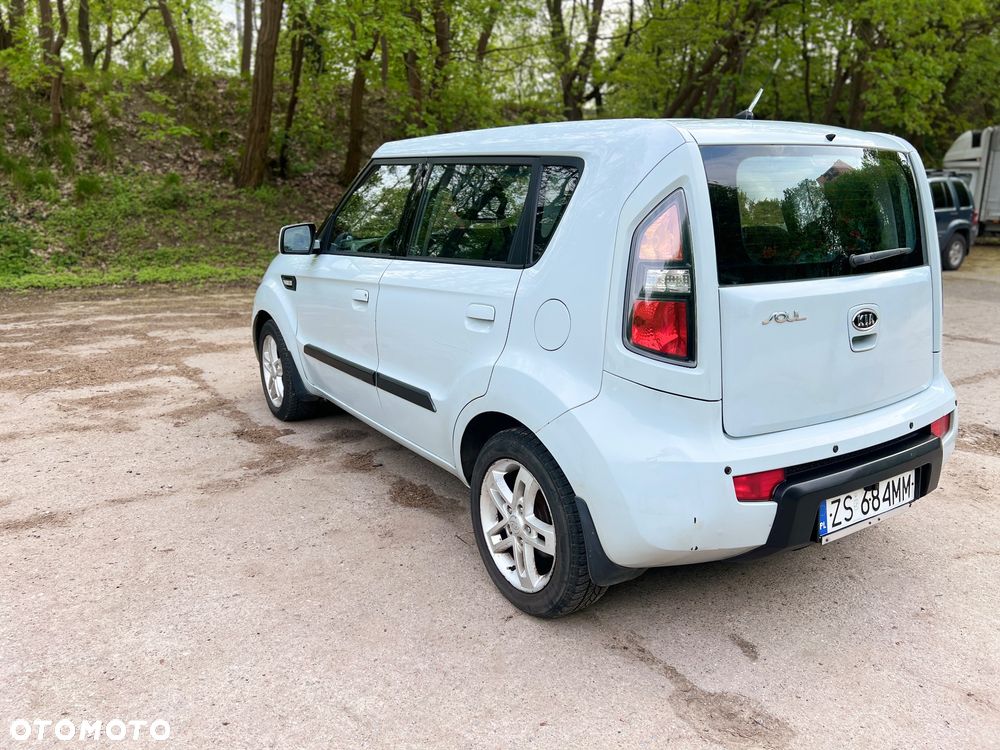 Kia Soul 1.6 L - 15