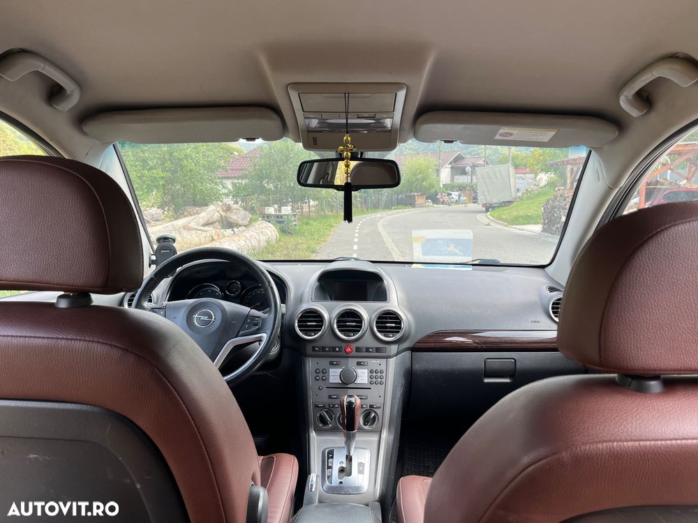 Opel Antara - 10