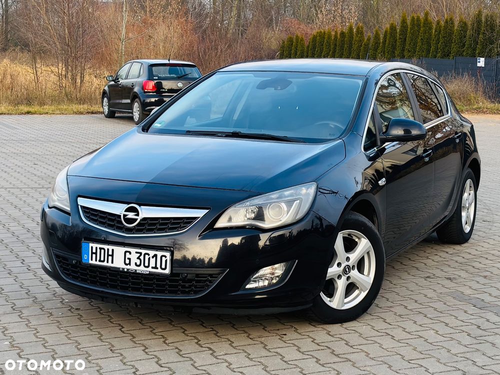 Opel Astra 1.6 Turbo Edition Sport - 1