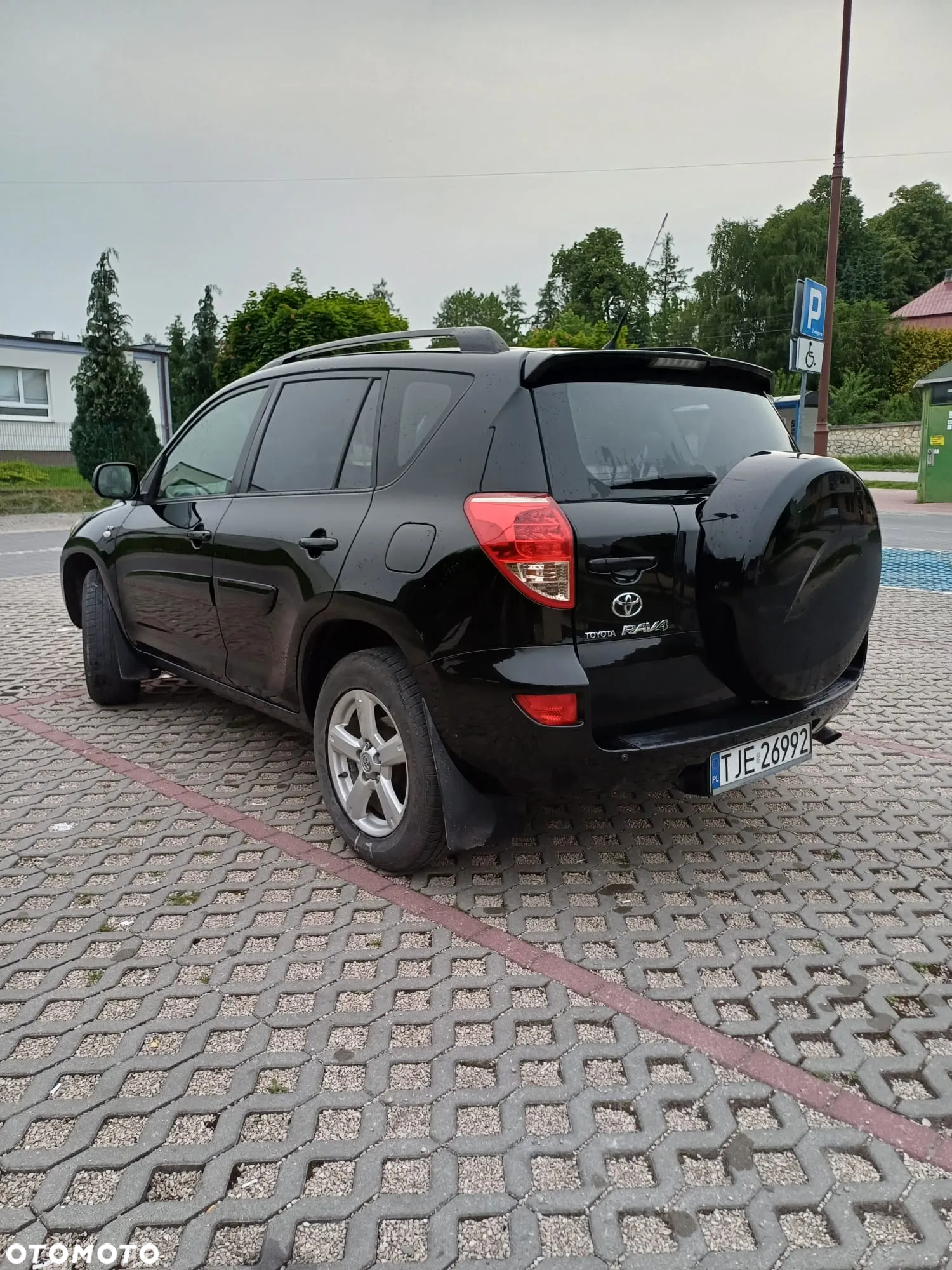 Toyota RAV4 - 8