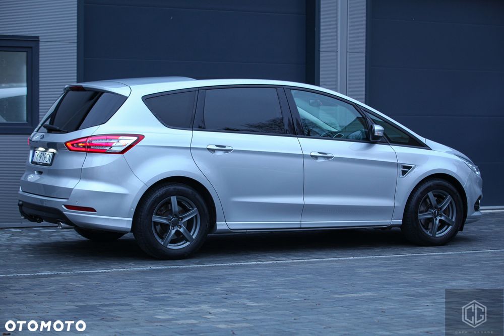 Ford S-Max - 12