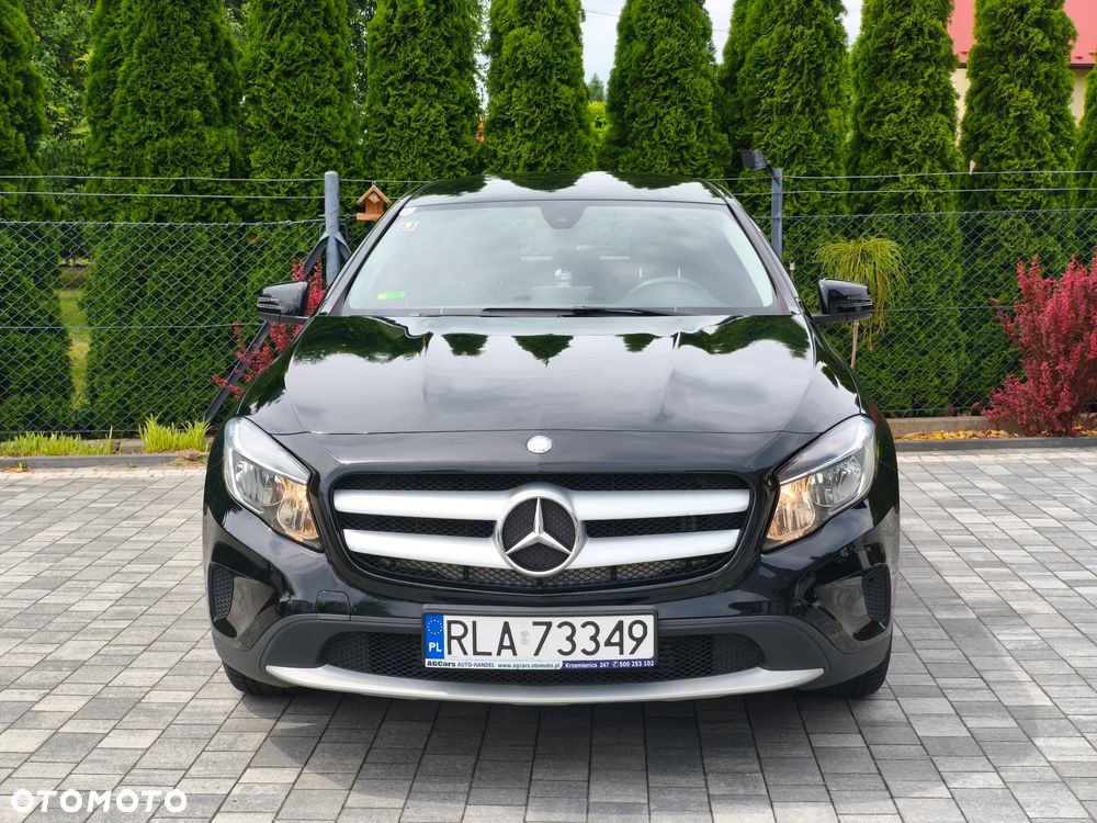 Mercedes-Benz GLA 180 Urban - 14