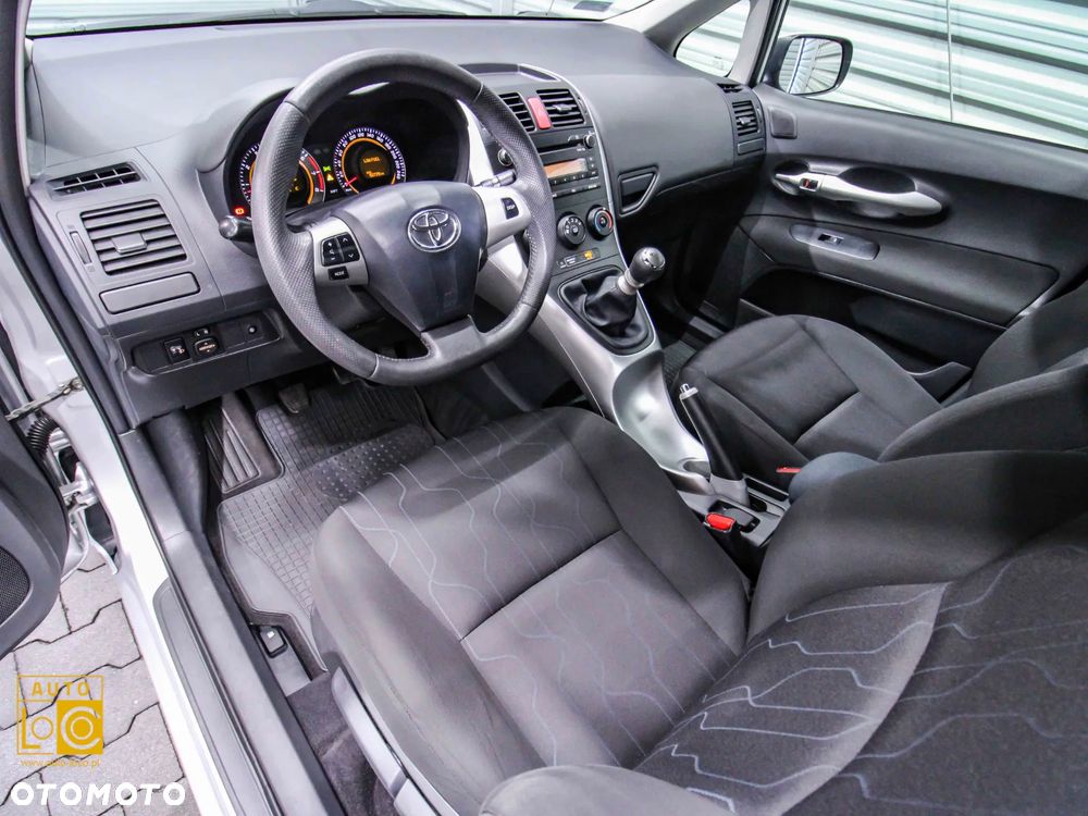 Toyota Auris 1.33 VVT-i Terra Start - 17